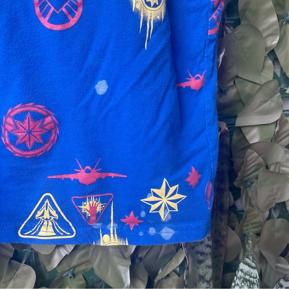 Shirt - Picture 2 of 3